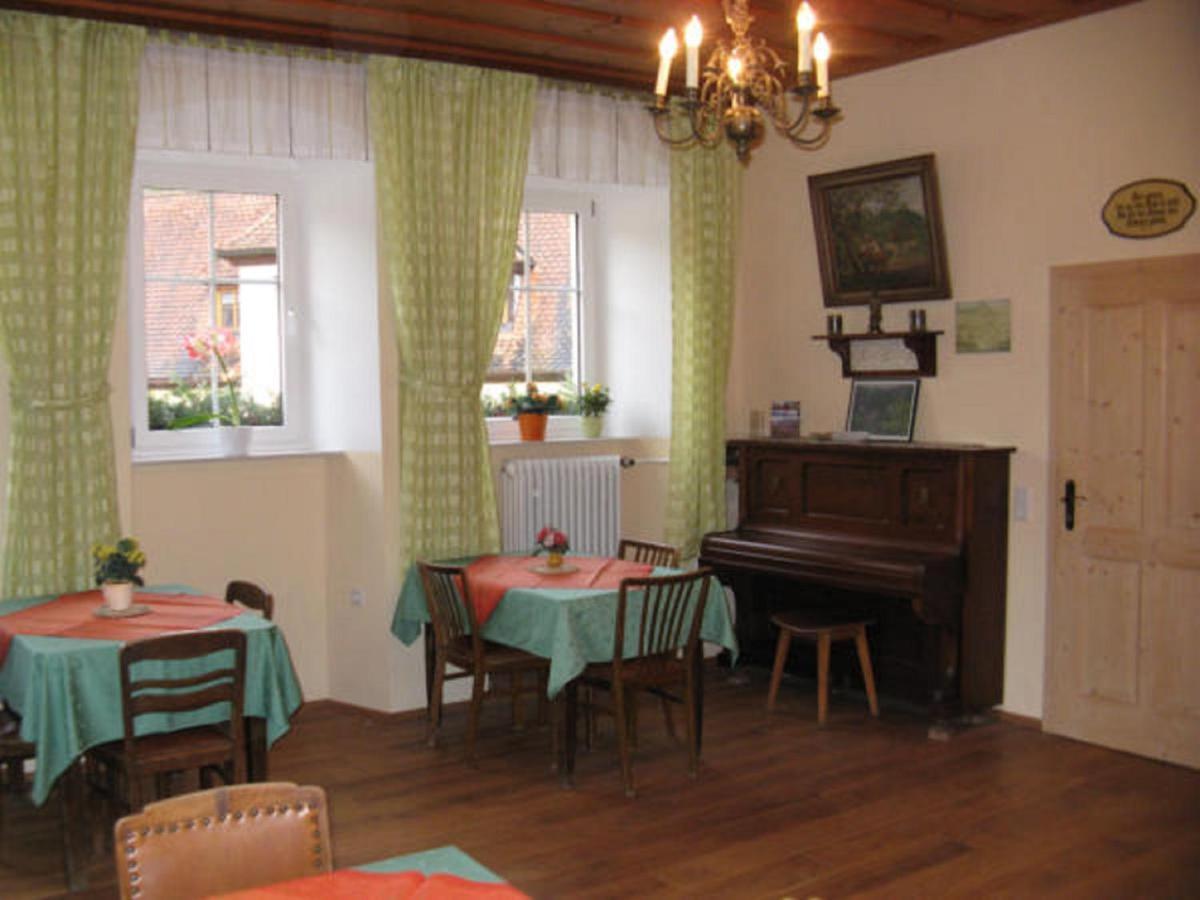 Herrnmuehle - Pension & Ferienwohnungen Rothenburg ob der Tauber Exterior foto
